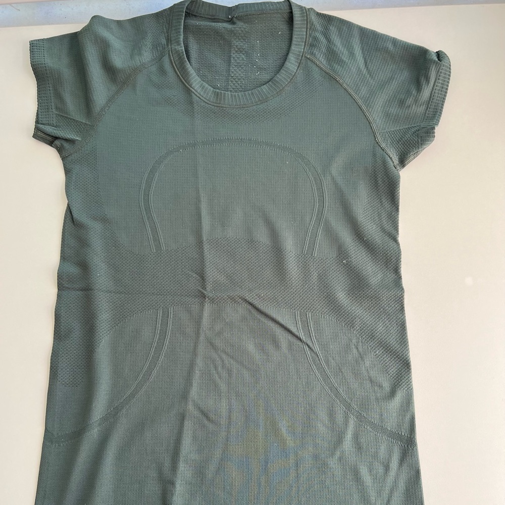 Lululemon Swiftly Tech short sleeve top